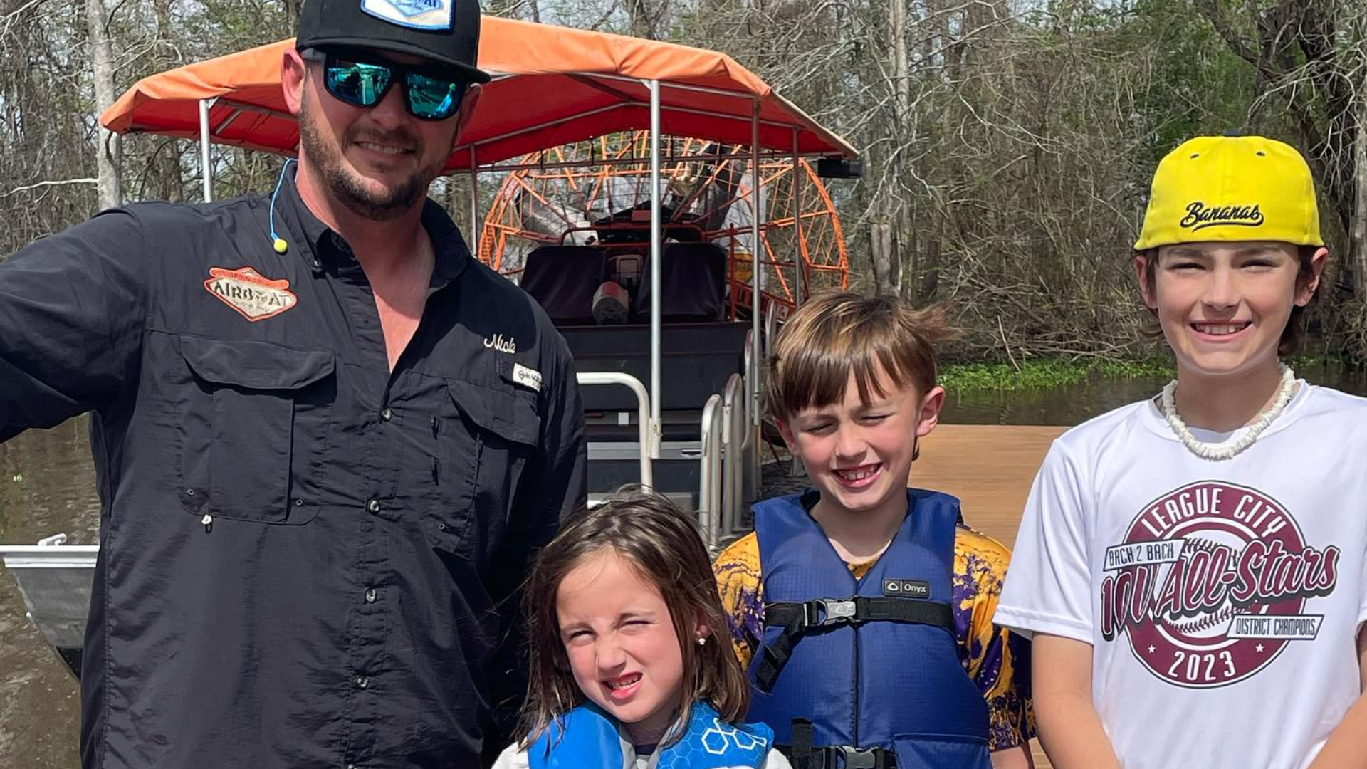 Basin Landing Airboat and Swamp Tour | AN AIRBOAT SWAMP TOUR VS. A TRADITIONAL SWAMP BOAT TOUR